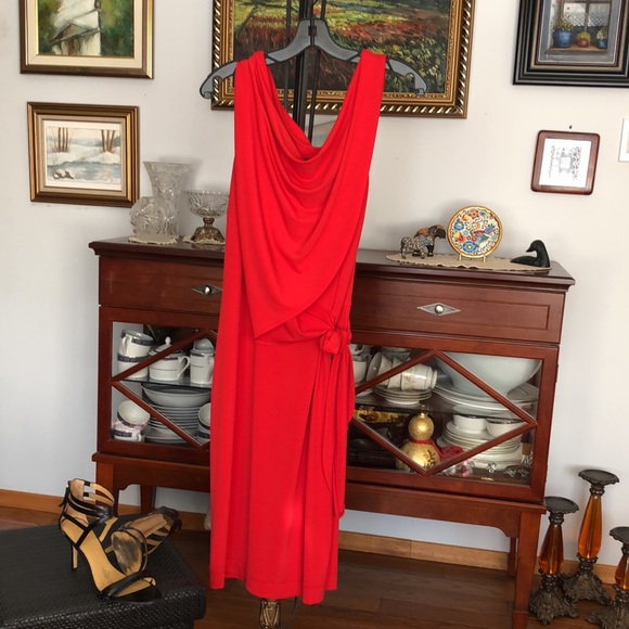 Periphery Sleeveless Red Cocktail Dress - Picture 9 of 9